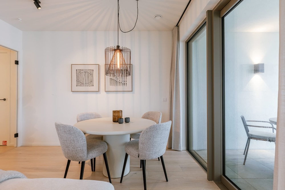 Ostend Luxury 4-guest Balcony and Free Parking