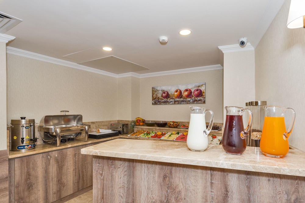 Alphonse Otel - Image 35