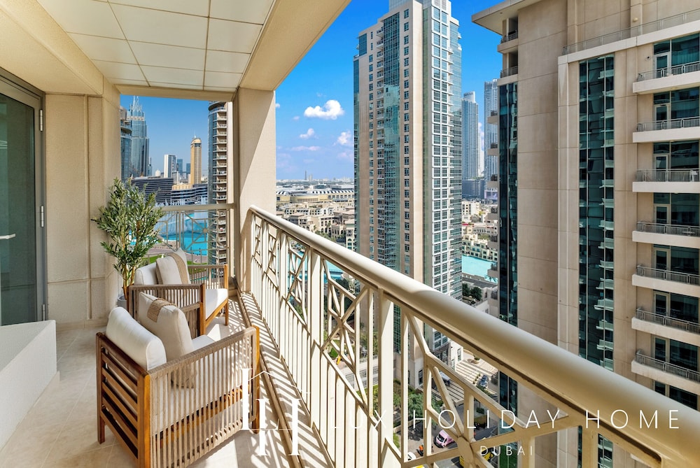 LUX Burj Khalifa Fountain View Suite 2