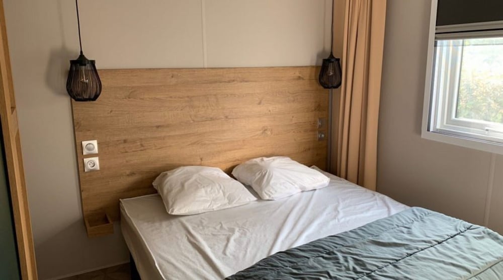 Mobile Home in Serignan With air Conditioning