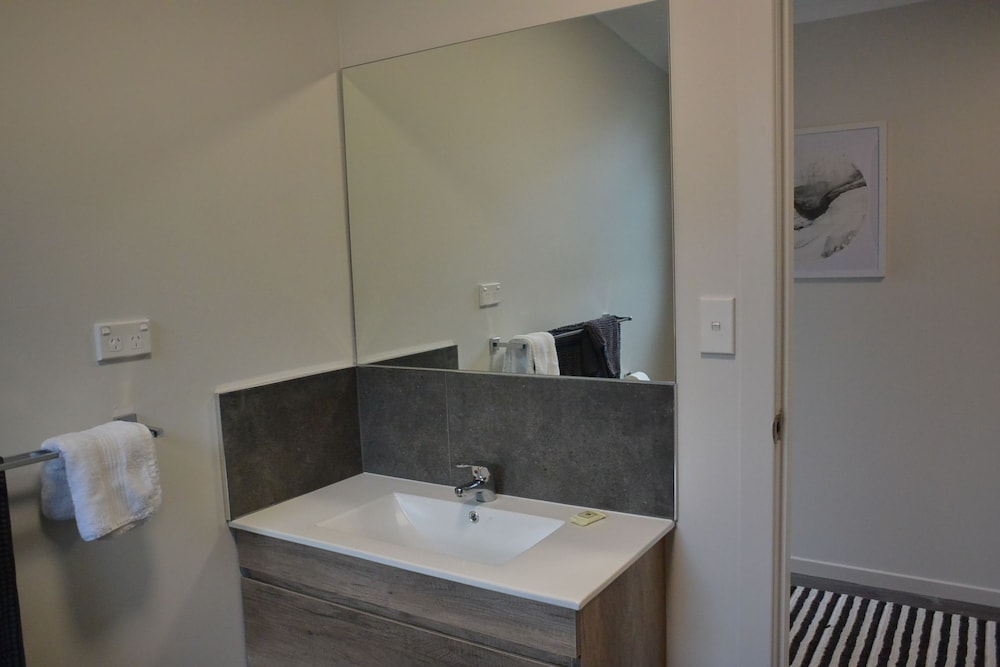 Dungowan Waterfront Apartments