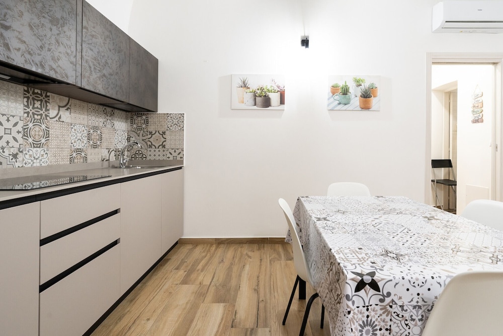 Nicolaus 204 - Brown Room by Wonderful Italy