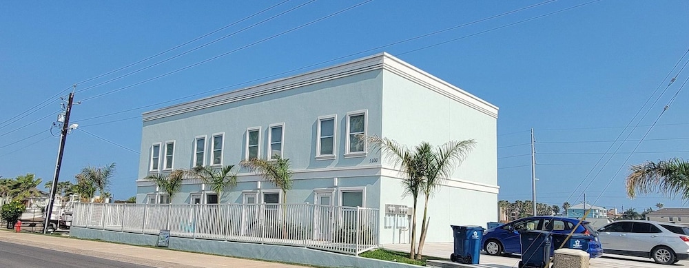 Villas De Laguna 4 3 Bedroom Townhouse