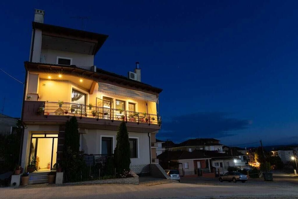 The Sunset Haven Kastoria Modern Lake Elegance