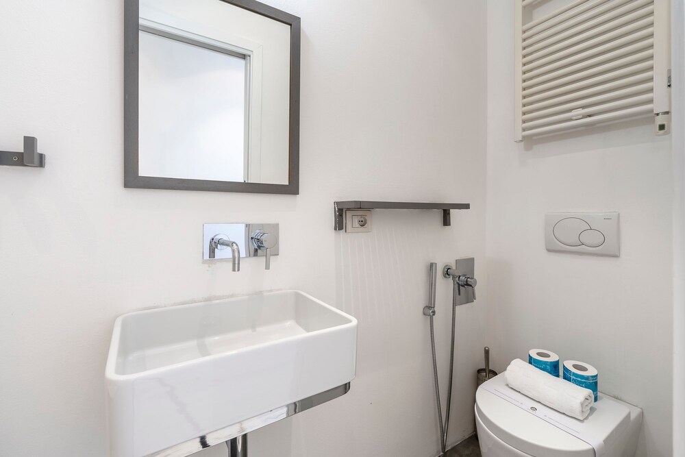 Laura 10 in Firenze With 1 Bedrooms and 1 Bathrooms