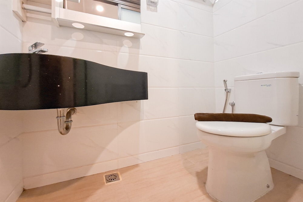 Modern Earth Tone Minimalist Studio At Sky House Bsd Apartment