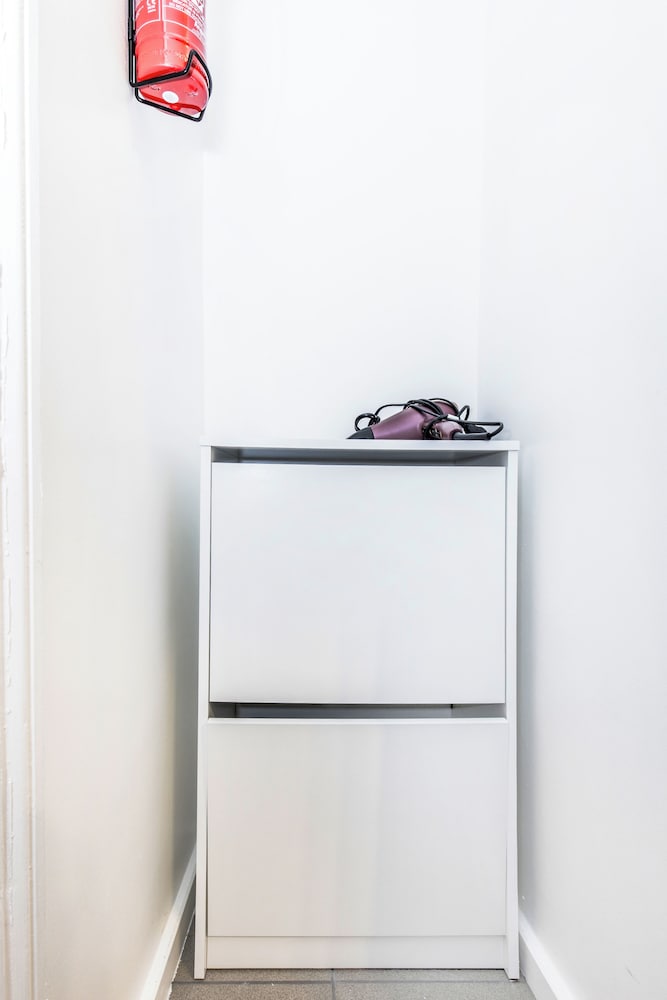Fast Wifi Pet-friendly Sleeps 4