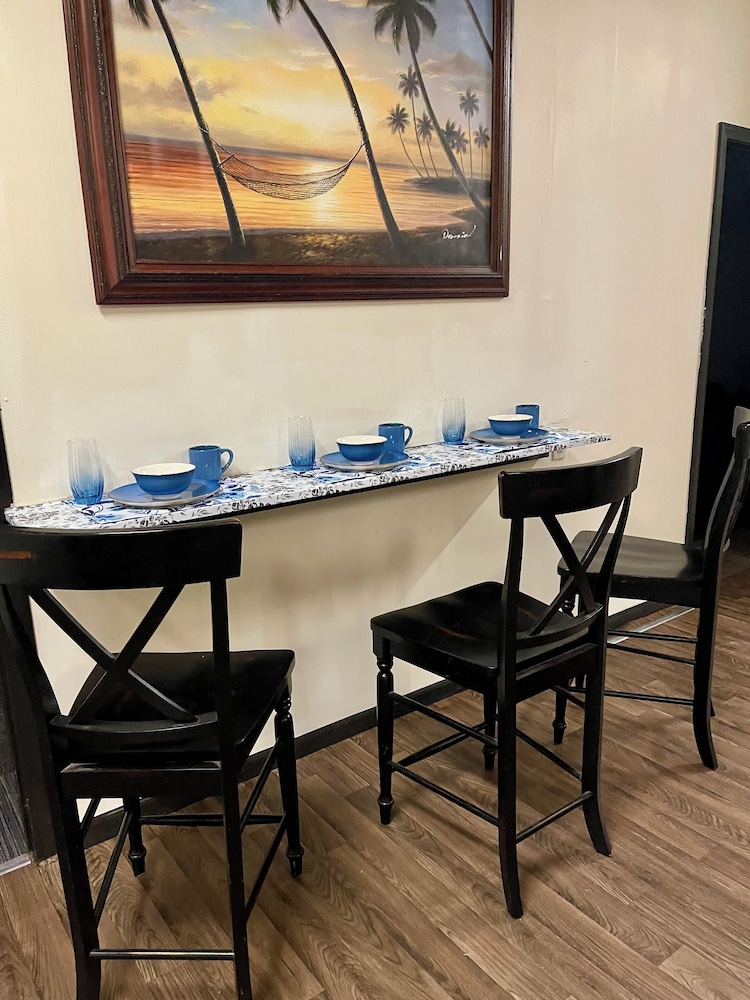 Cameron Suites