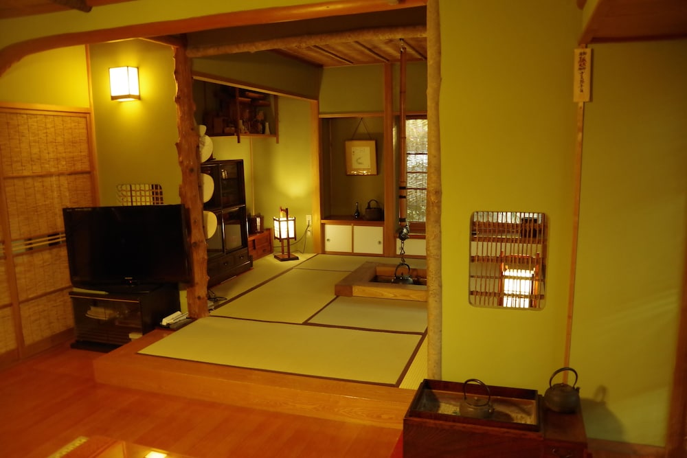 GUESTHOUSE engiya