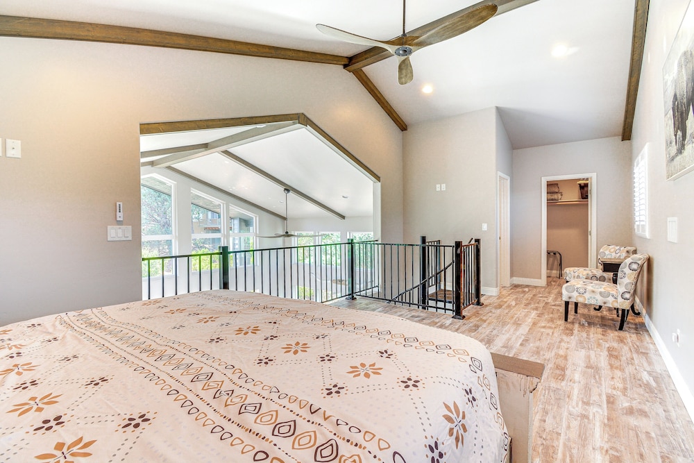 Payson Vacations - Pine Cabin w/ Hot Tub  Mountain Views - Property Image 5