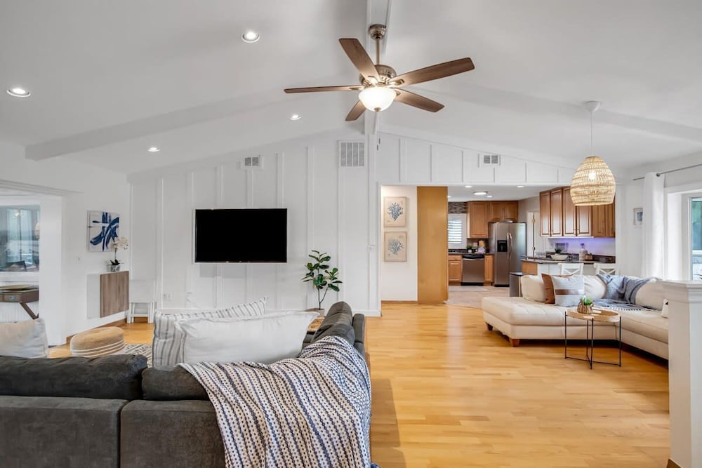 Saltwater Canal Home Heated Pool 3 2 2 Gorgeous Pets Welcome