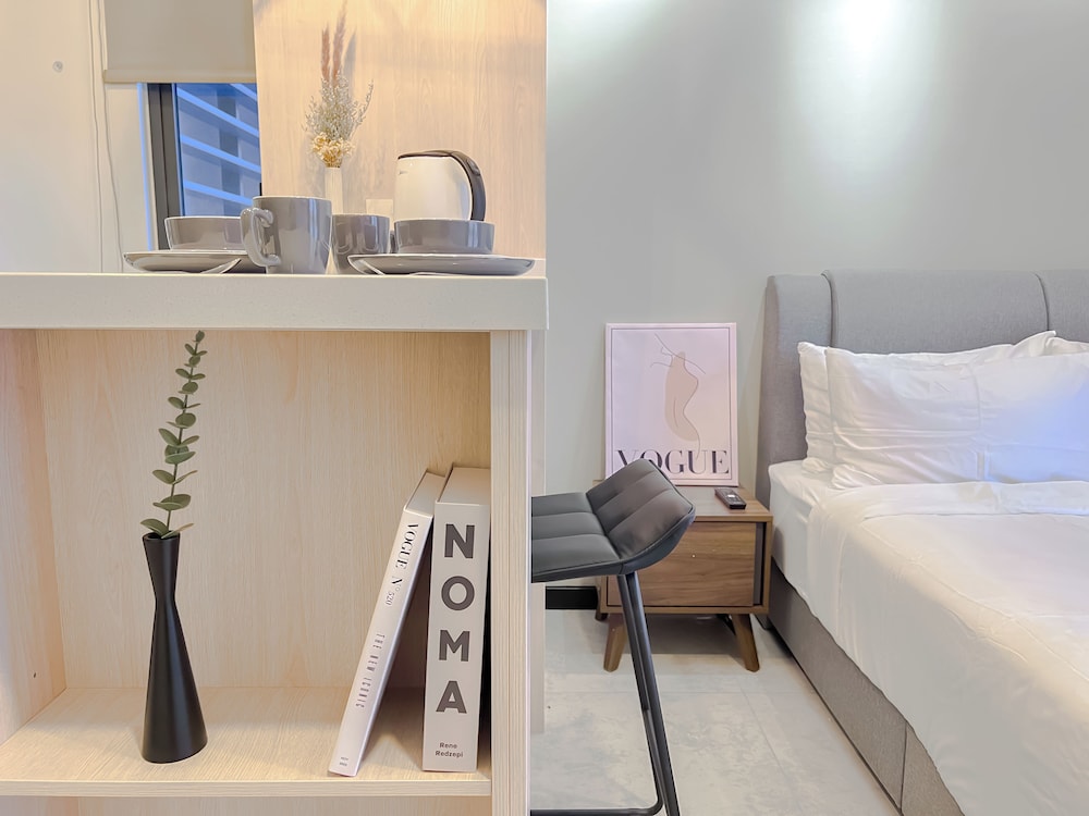 Neu Suites by Manhattan Group