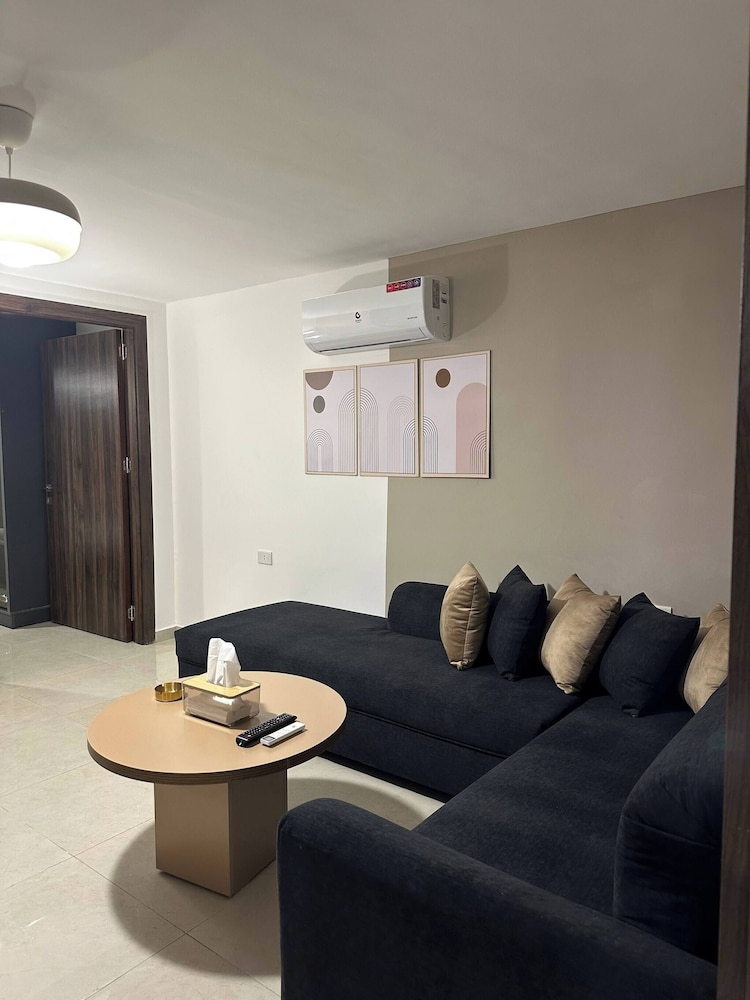 Stylish Luxe Apartment Fr 0005
