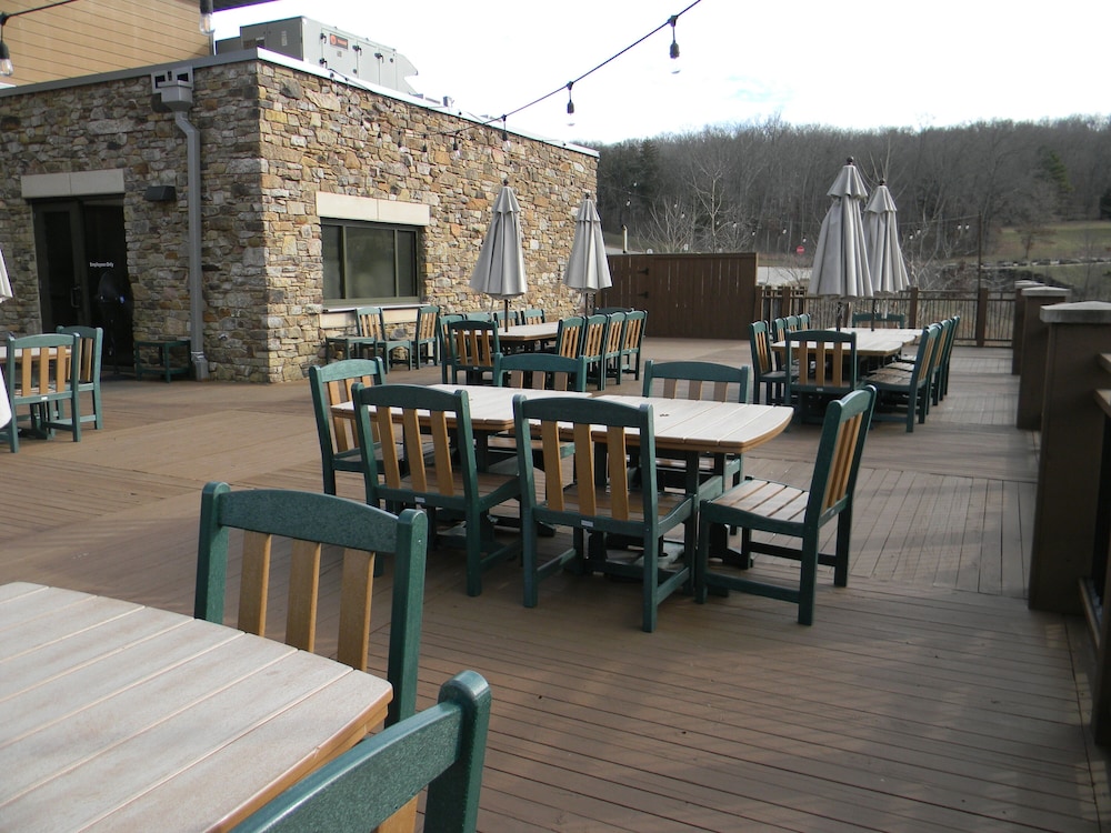 Echo Bluff State Park