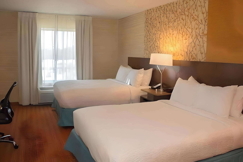 Comfort Inn & Suites view 2