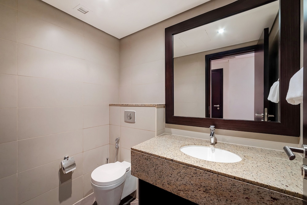 Exotic Apartments at Royal Amwaj