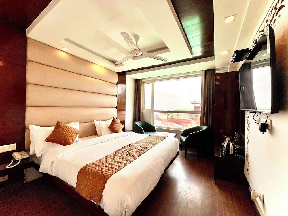 Hotel Roshie Mall Road Mussoorie