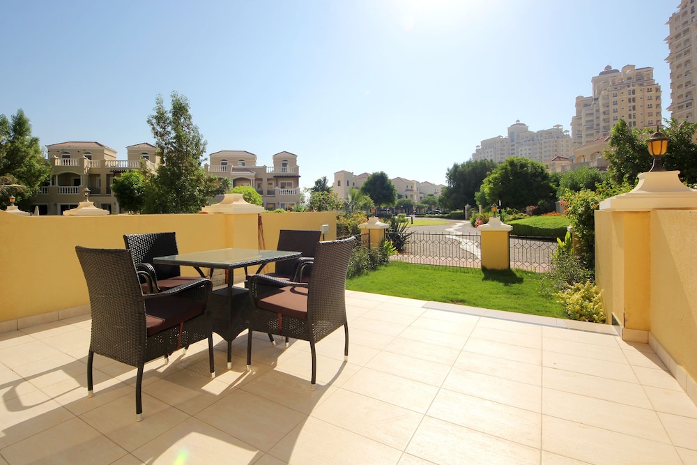 Piks Key- Al Hamra Village