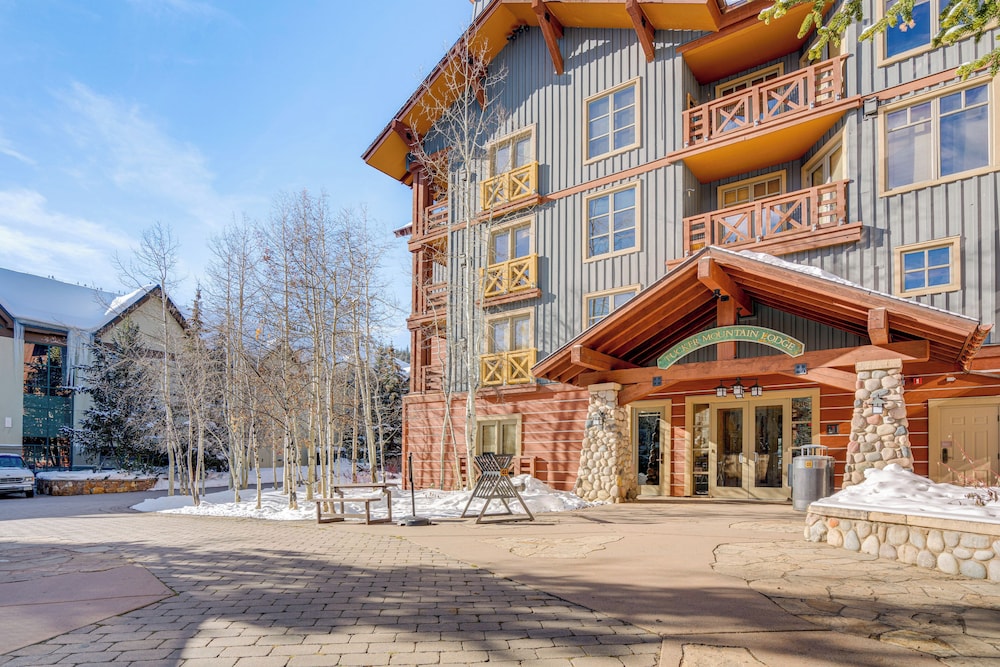 Walk to Lifts: Copper Mtn Condo in Center Village