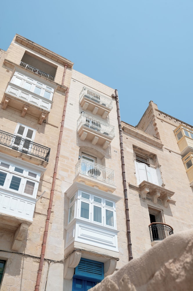 V60 Valletta