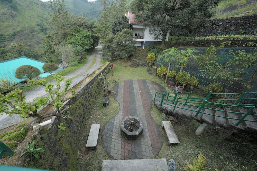 Falcon Crest Resort