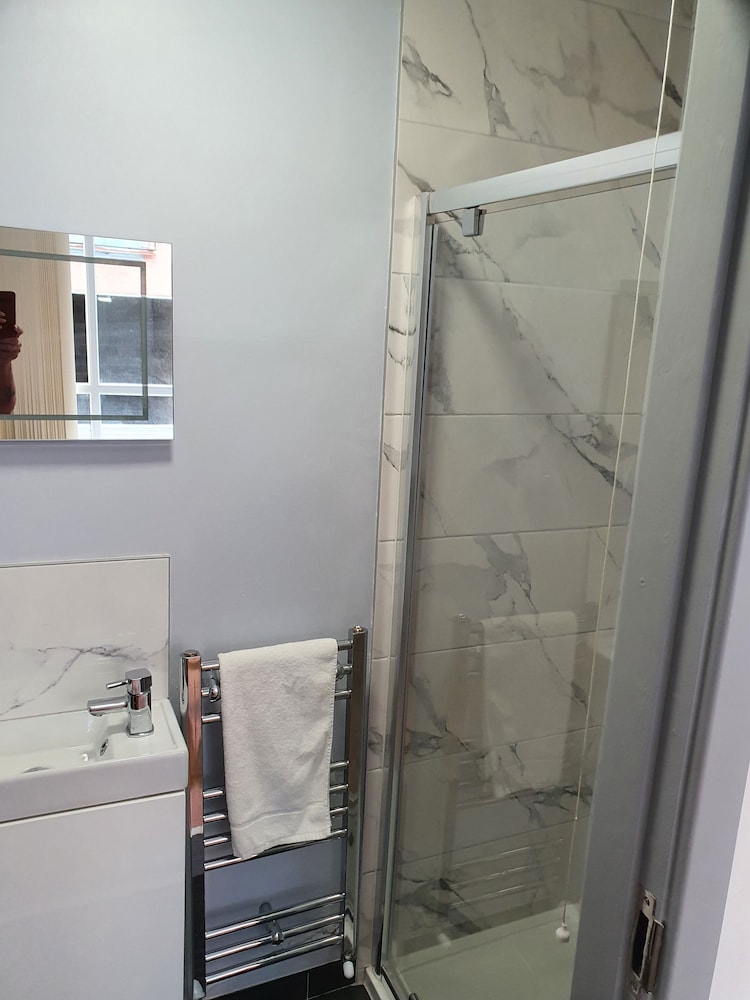 City Centre, Detached 10 Person Accommodation view 5