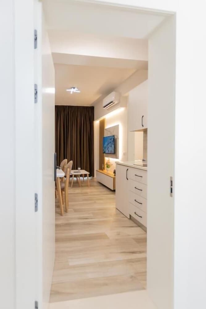 Zani's Villa
