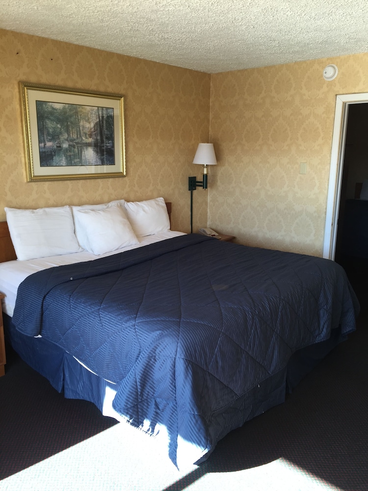 Town and Country Motel