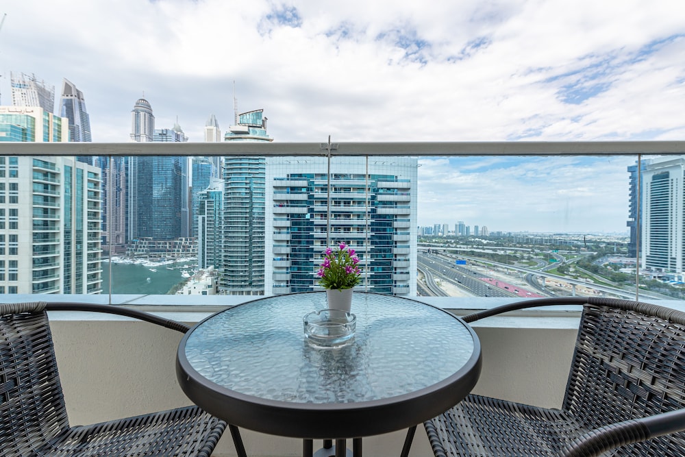 Marco Polo - 1BR with Marina Views, Near Metro & Marina Mall
