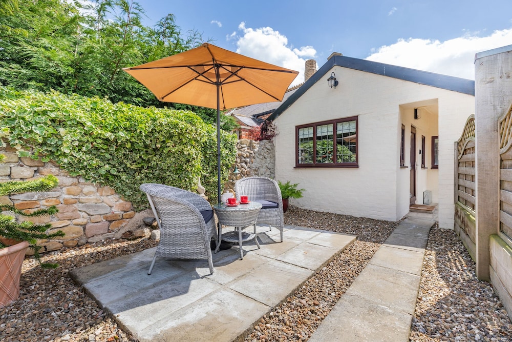 Driffield Vacations - Willow Cottage - Property Image 1