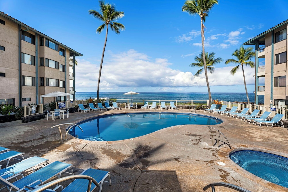 Easy Walk to Town Ocean Front AC & Wifi - Vrkcv