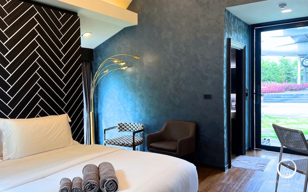 Photo 32