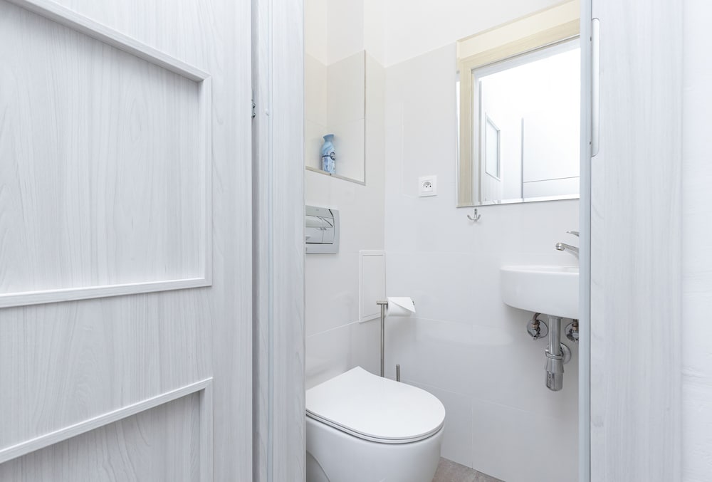 Apartment for 5 People by Renters view 3