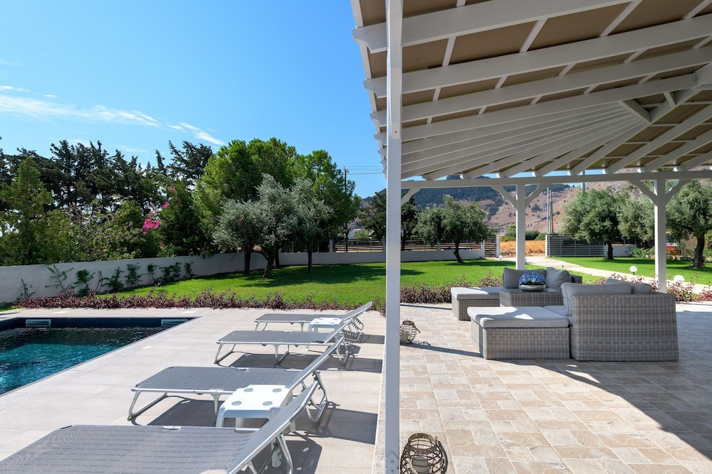 Casa Bianca Villa With Private Pool view 5
