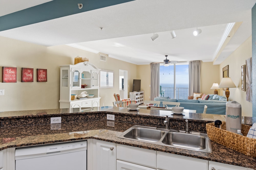 Tidewater by Book That Condo
