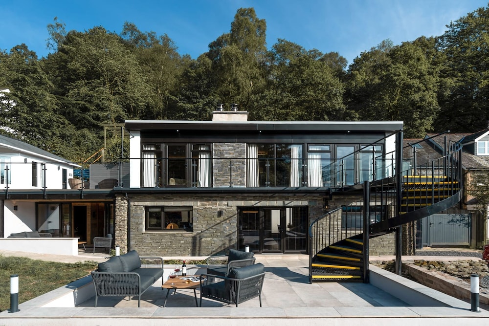 The Hideaway at Higher Longtail view 2