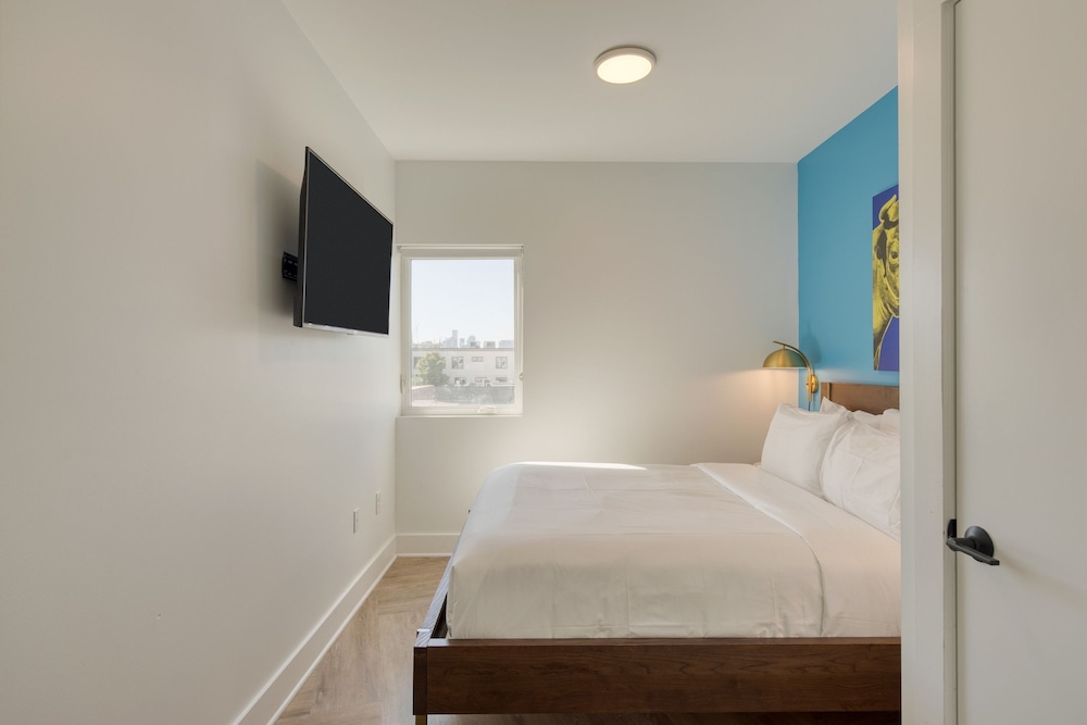 The Carter 301 by Avantstay 4BR Balcony