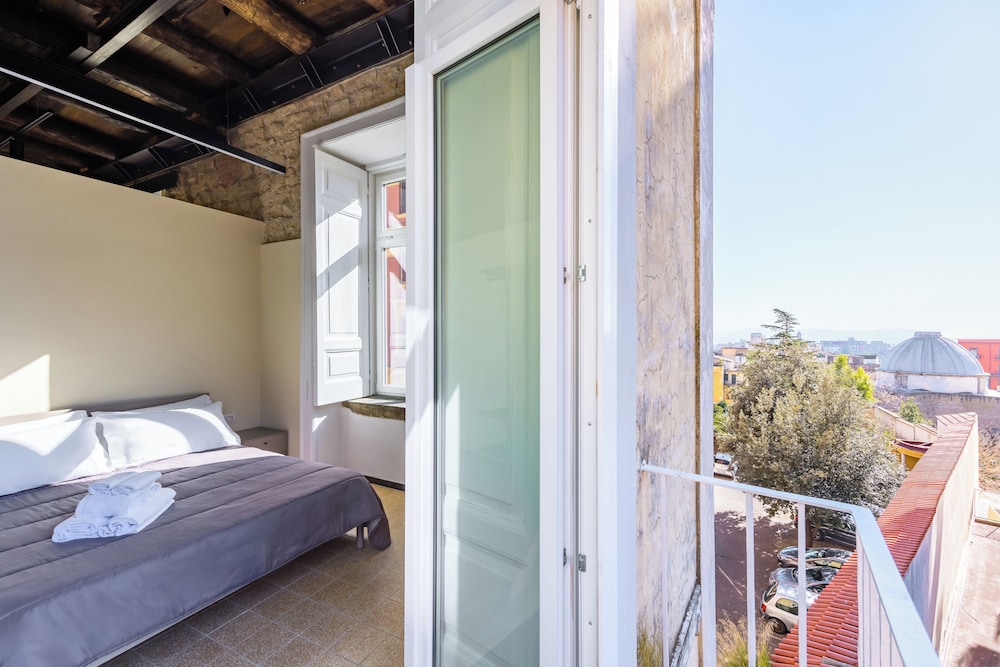 La Pinacoteca Aparthotel by NapoliApartments