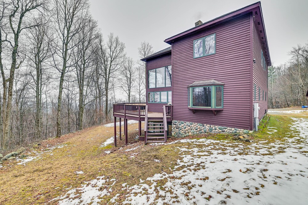 Secluded Adirondack Cabin ~ 5 Mi to Sacandaga Lake view 3