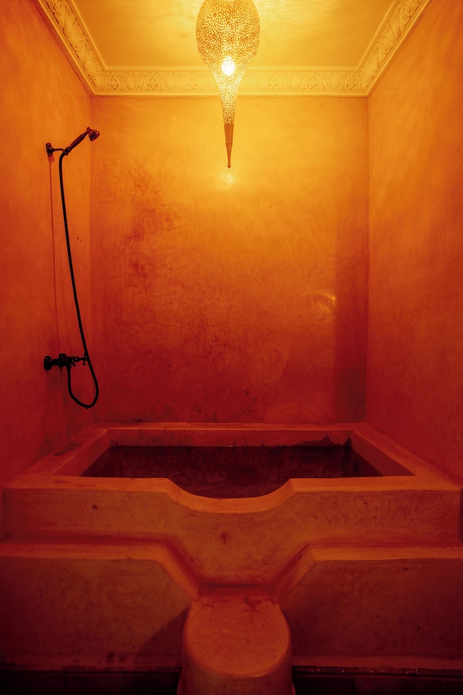 Riad Roxanne