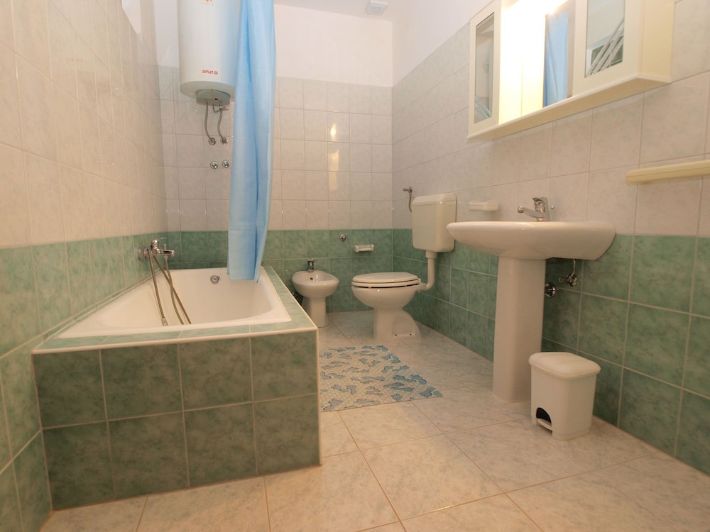 Photo 30