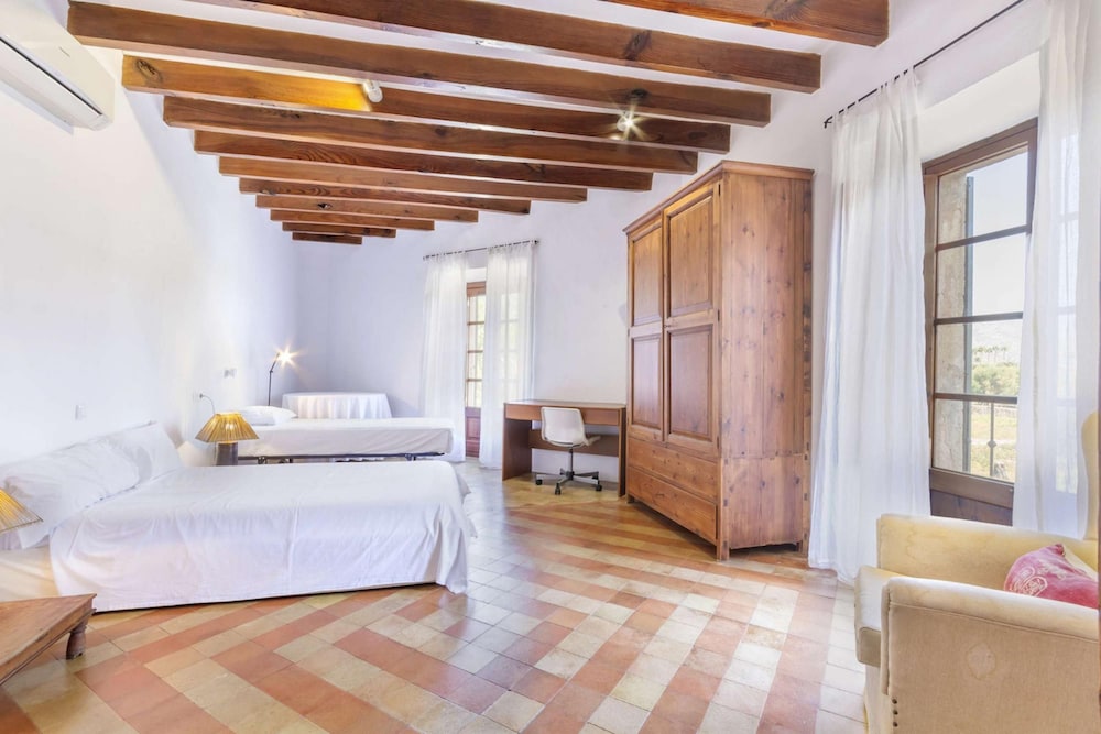 Casa Campomar by Vida Villas
