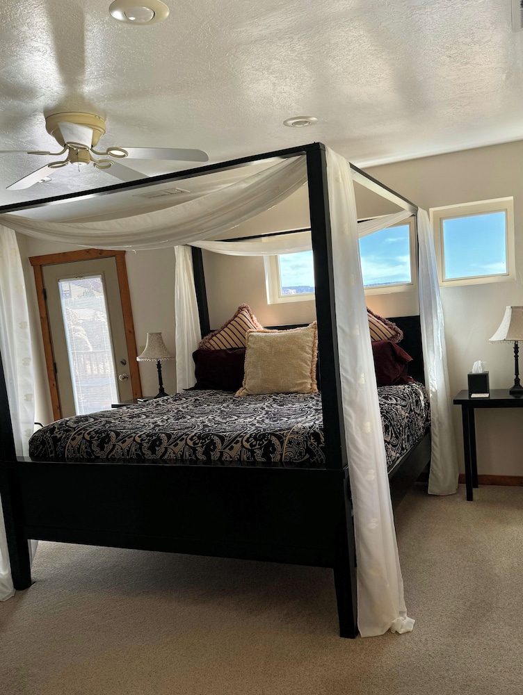 SLOT CANYONS INN