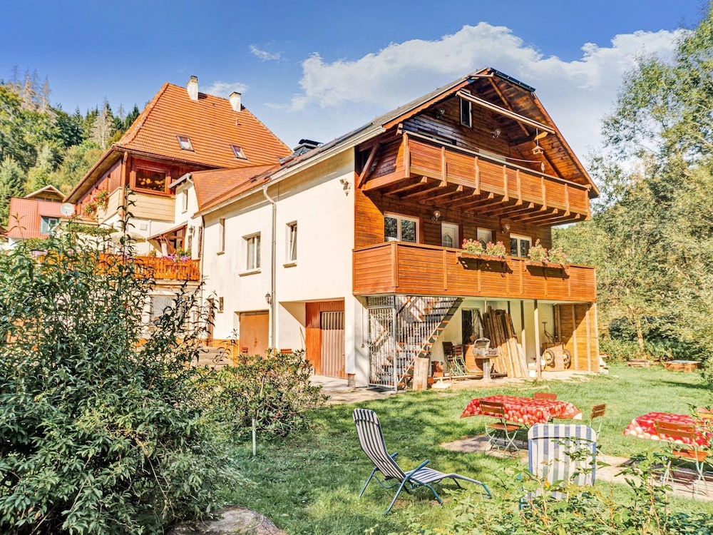 Cozy Apartment Near Trails en Masserberg