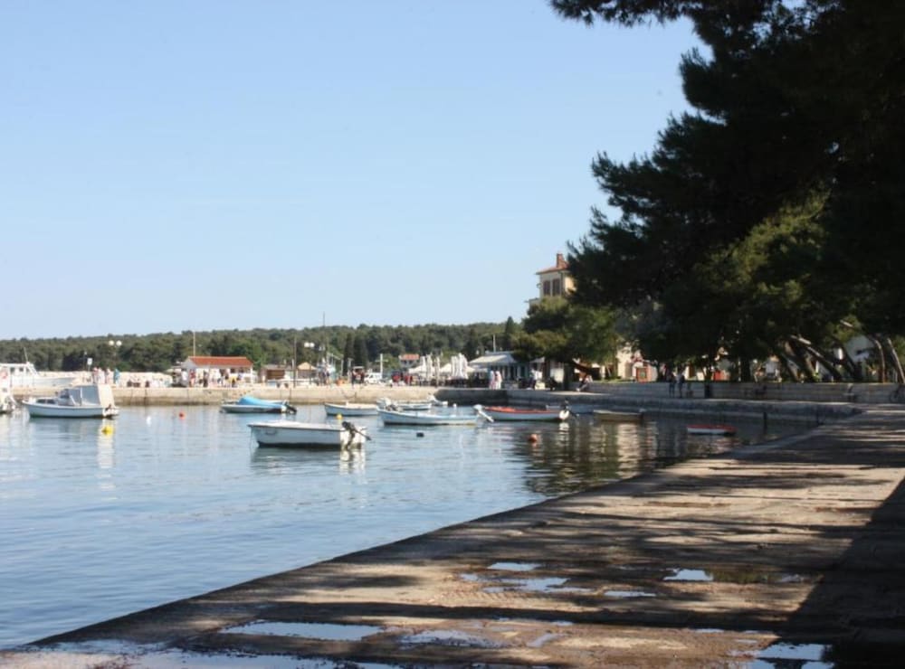 Authentic Istrian Holiday Home for Unforgettable Stays