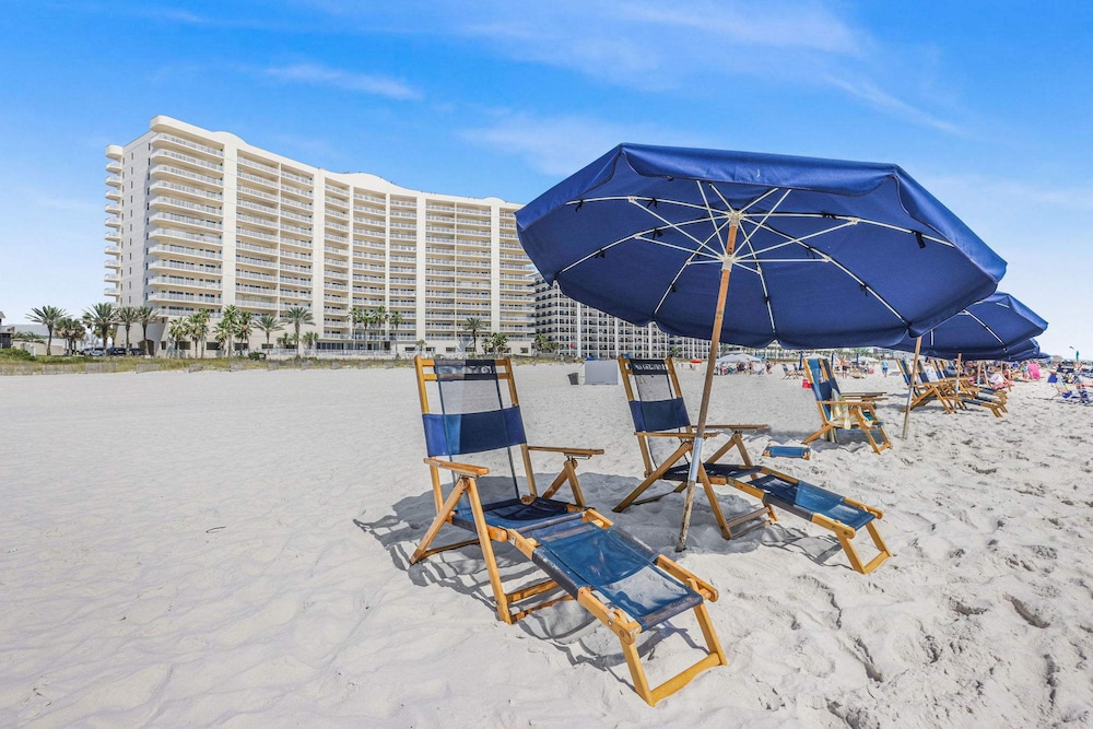 Admirals Quarters 508- Luxury Beachfront Condo 3 Bedrooms 3 Baths 5th Floor