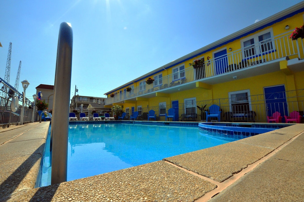 Nantucket Inn & Suites