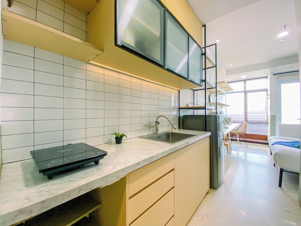 Best And Comfy Studio Apartment B Residence