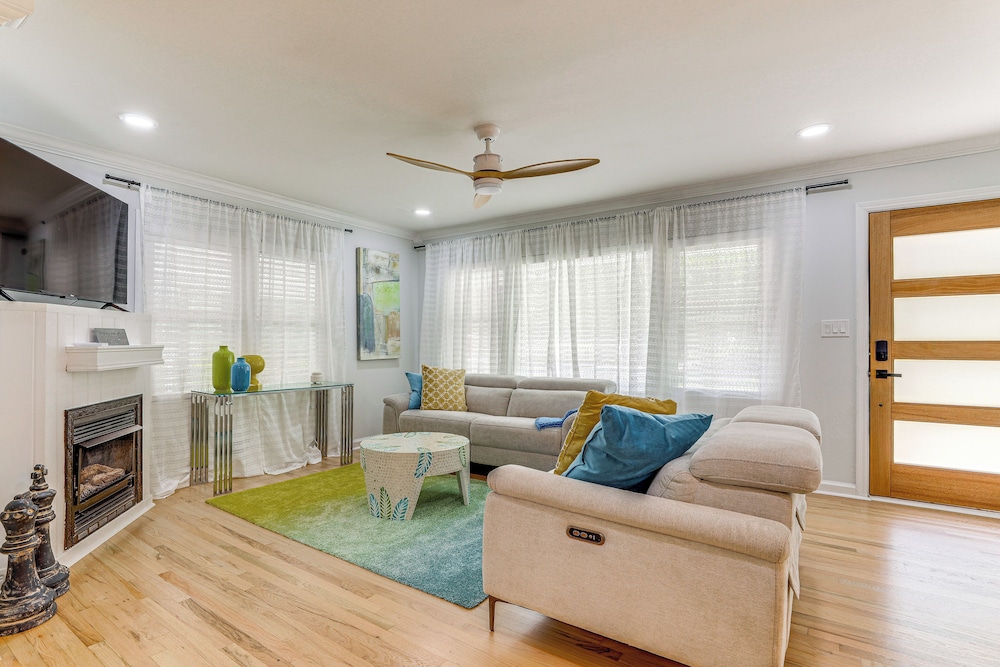 Chamblee Home w/ Fireplace Near Hospitals view 2