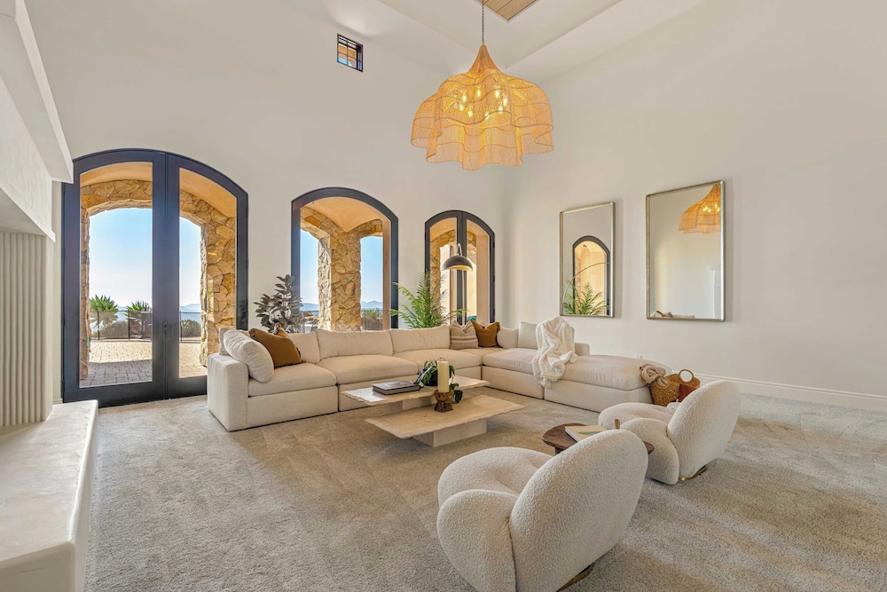 Infinity Pool, Theater, Pickleball + 360 Views Near Lake Poway Sunset Point Estate by Avantstay